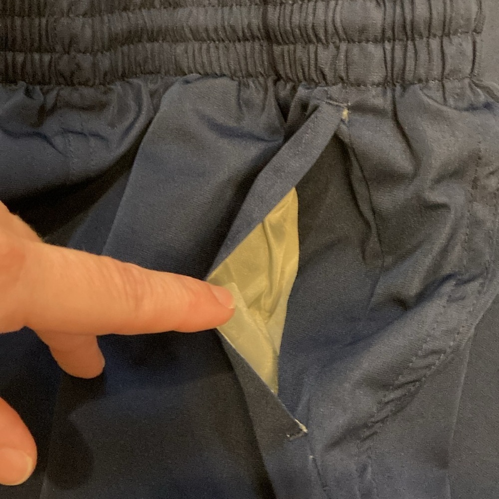 Nike Michigan Joggers - Picture 4 of 10